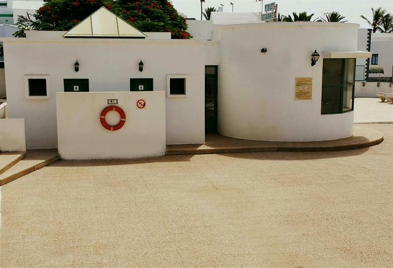 Apartamentos Tropicana Puerto del Carmen  Exterior photo